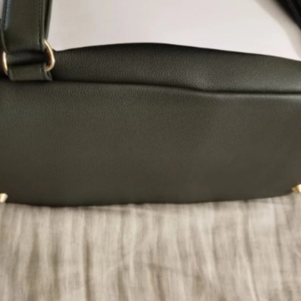 Brand New Ayla&Co Large Travel Bag color Olive Green - Picture 13 of 13